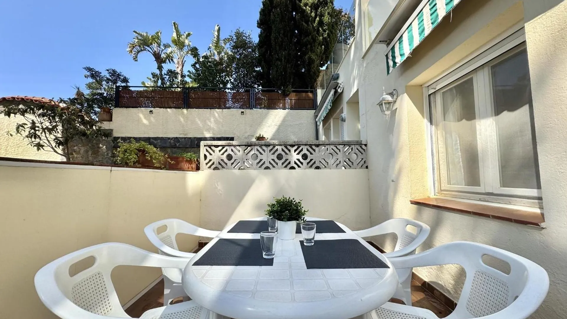 Almadrague Studio 02 Roses Appartement
